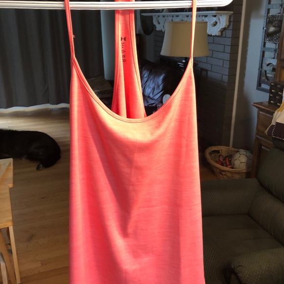 Under armour racer back tank tap - Picture 2 of 4